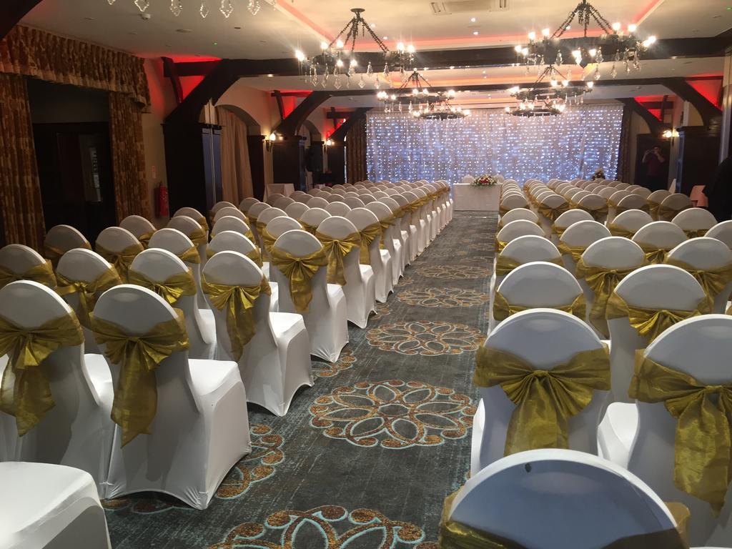 The Royal Chace Hotel Enfield Bagian luar foto